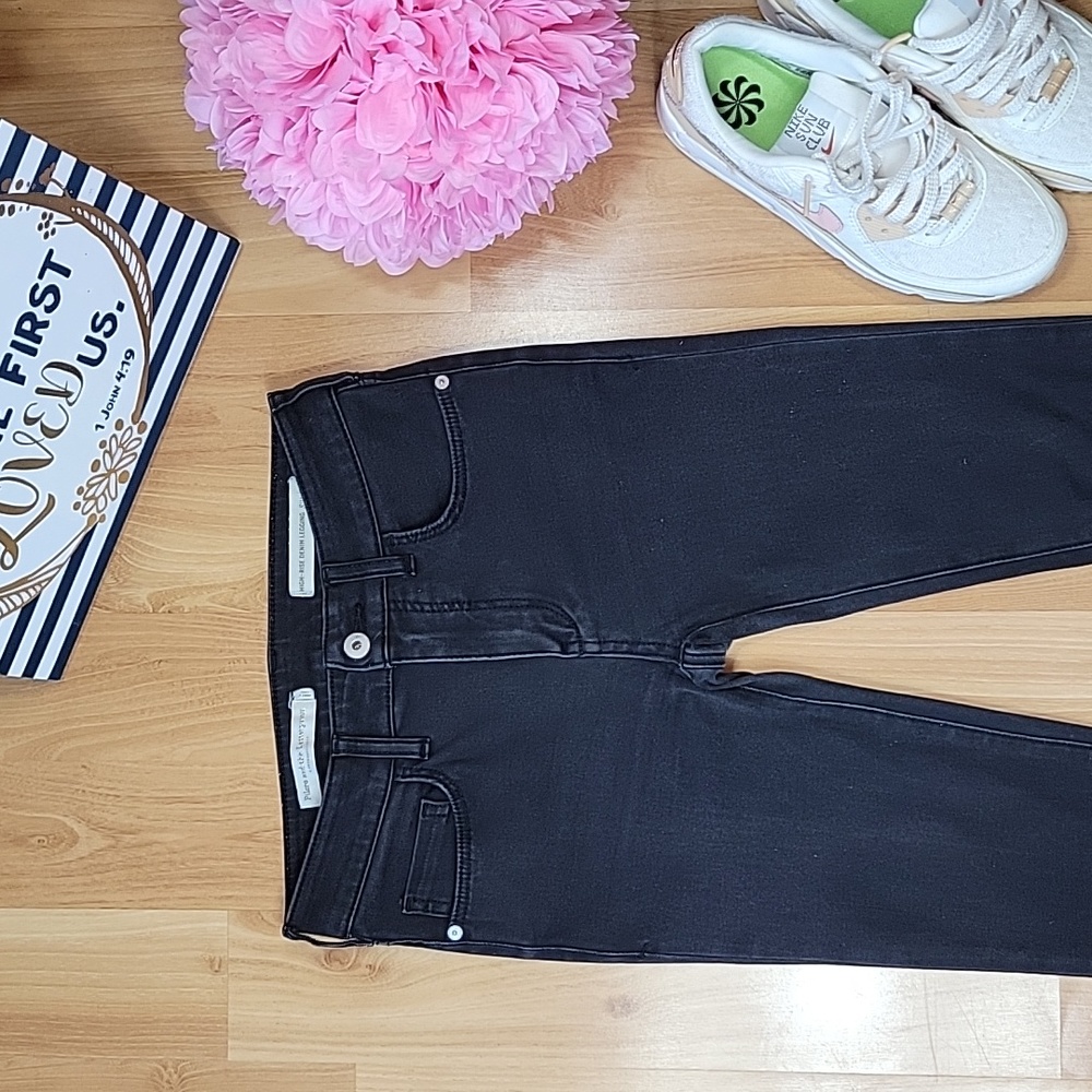 Pilcro for Anthropologie High-Rise Denim Legging in Washed Black - Picture 3 of 12